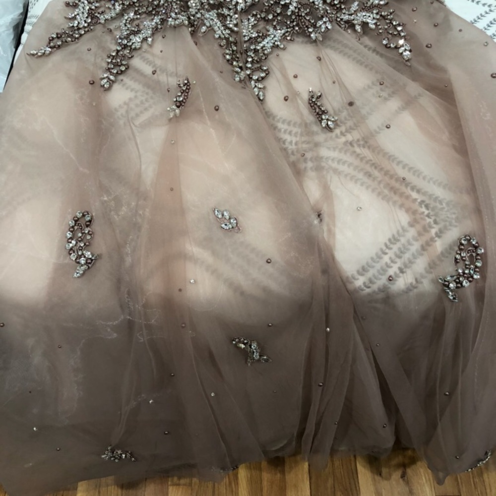 COUTURE DRESS - Picture 6 of 7